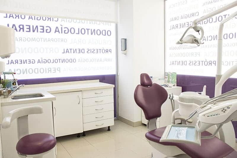 Primer gabinete del dentista - Clínica Dental en Valencia Benimaclet ARTDENTA