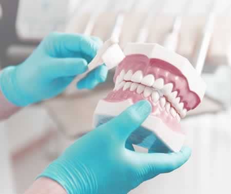Precio de una dentadura postizaTipos de dentaduras postizas - Clínica Dental en Benimaclet