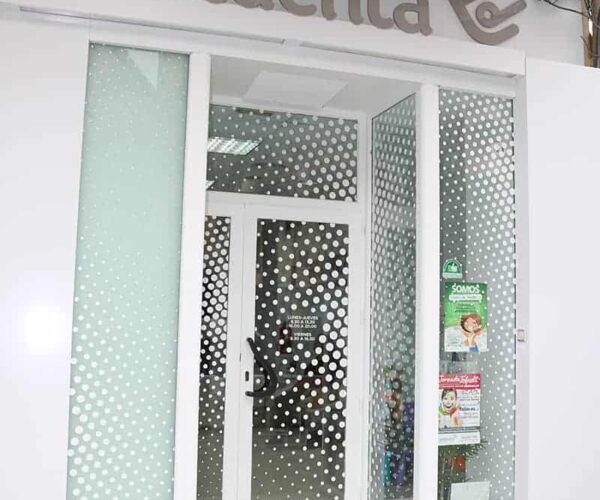 Entrada Cl&iacute;nica Dental en Valencia Benimaclet