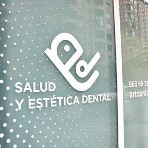 Puerta de entrada - Clínica Dental en Valencia Benimaclet