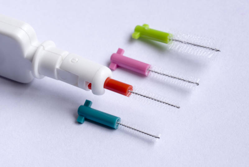 |Disintos tamaños de cepillo interdental Clínica Dental Artdenta Valencia