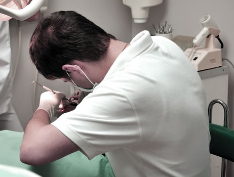 Dolor de Muelas cura dentista | Clínica Dental Artdenta Valencia