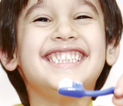 Odontopediatría Limpieza dental y dientes sanos | Clínica Dental Artdenta Valencia