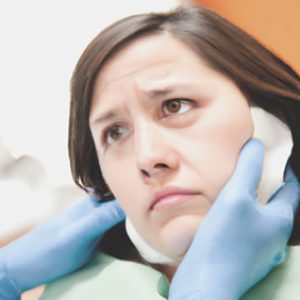 Dolor en mejilla hinflamada Celulitis Facial Odontogénica | Clínica Dental Artdenta Valencia