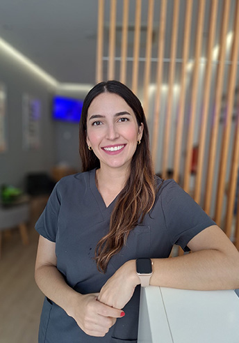 María Andreina | Clínica Dental Artdenta Valencia