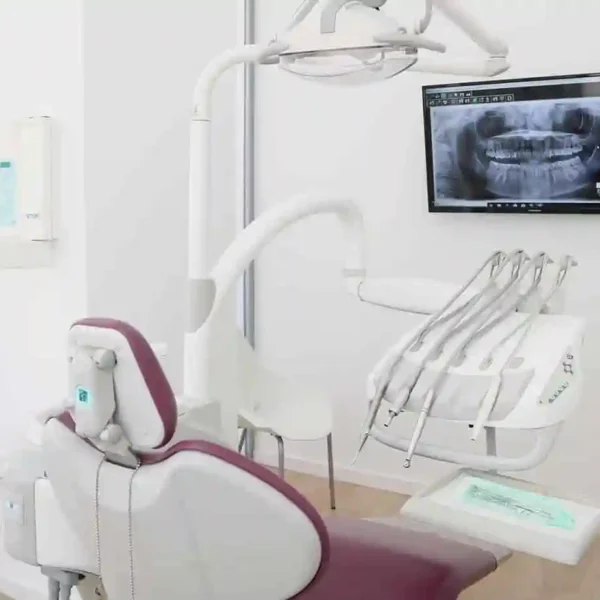 Gabinete con Radiografia Clínica Dental Artdenta Valencia -Benimaclet